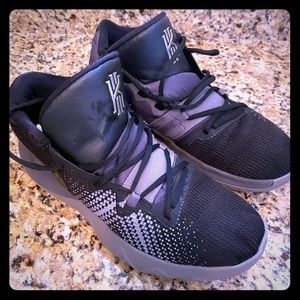 Nike Kyrie Flytrap